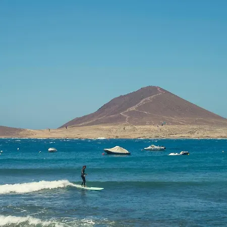Alquilaencanarias Medano Sancho And Comfortable * El Medano (Tenerife)